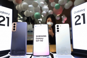 Samsung вернулась в лидеры рынка смартфонов